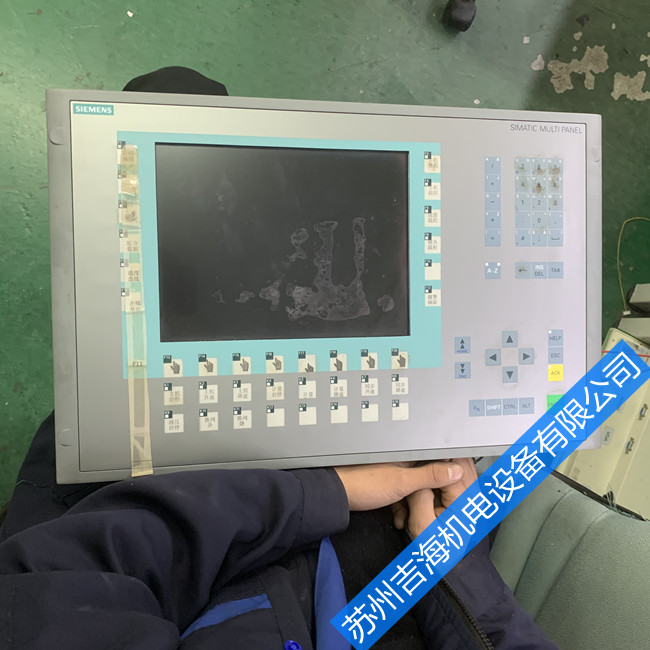 广州西门子操作屏维修上电白屏无显示维修解决及方法